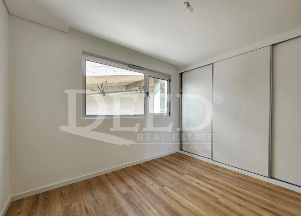 Apartamento T3 para Venda em Estreito de Camara de Lobos Foto 13