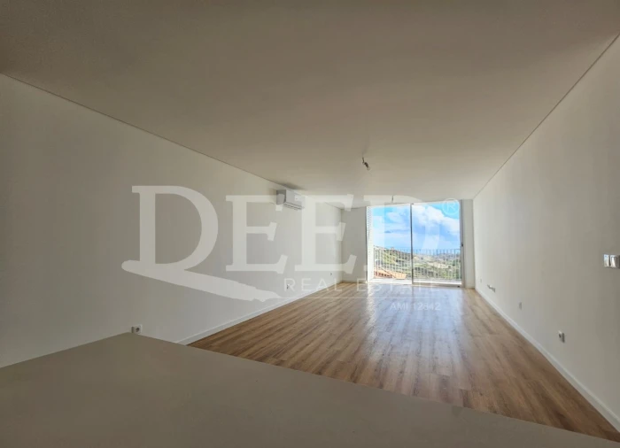 Apartamento T3 para Venda em Estreito de Camara de Lobos Foto 6