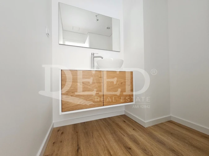 Apartamento T3 para Venda em Estreito de Camara de Lobos Foto 8