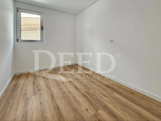 Apartamento T3 para Venda em Estreito de Camara de Lobos Foto 9