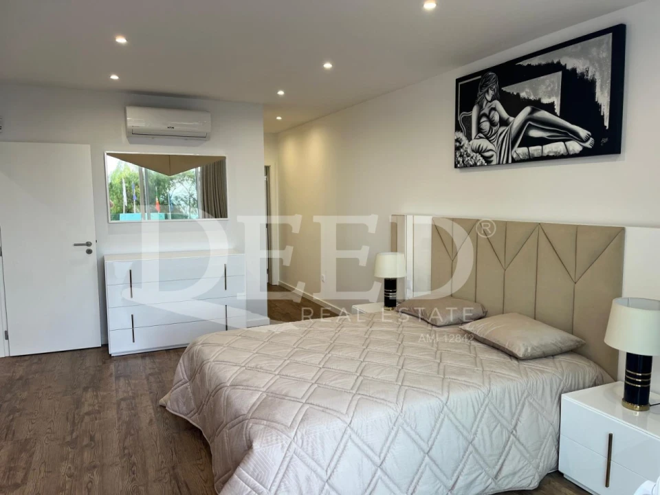 Moradia T4 para Venda em Machico Foto 19