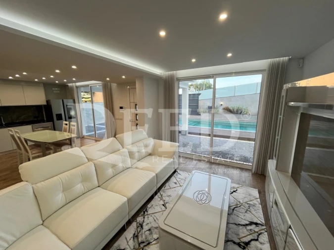 Moradia T4 para Venda em Machico Foto 8