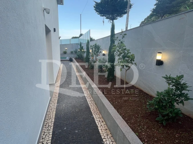 Moradia T4 para Venda em Machico Foto 35