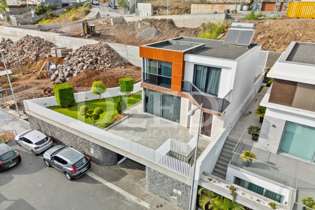 Moradia T3 para Venda em São Martinho Foto 32