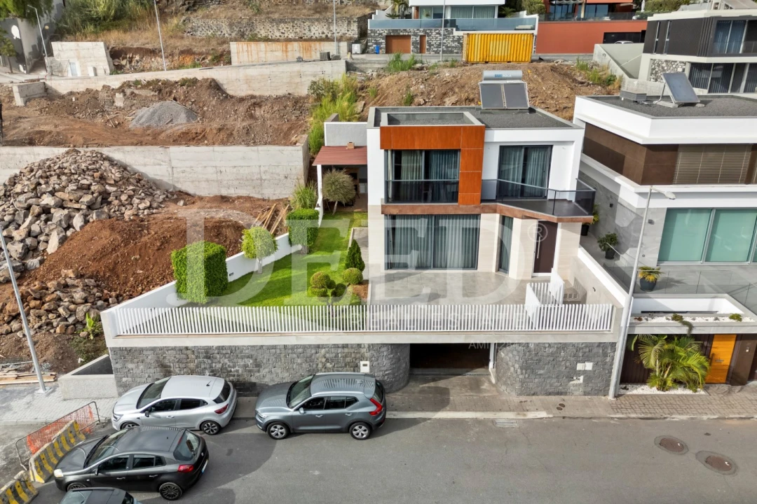 Moradia T3 para Venda em São Martinho Foto 33