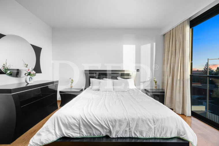 Moradia T3 para Venda em São Martinho Foto 2