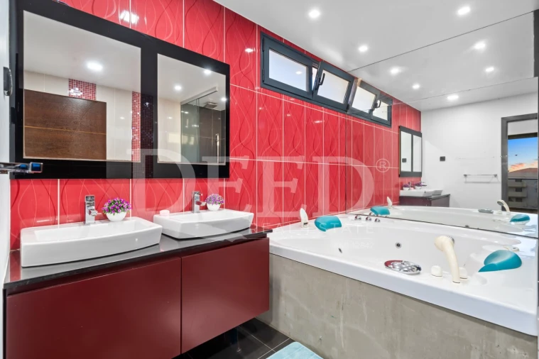 Moradia T3 para Venda em São Martinho Foto 5