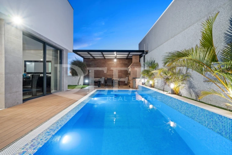 Moradia T3 para Venda em São Martinho Foto 23