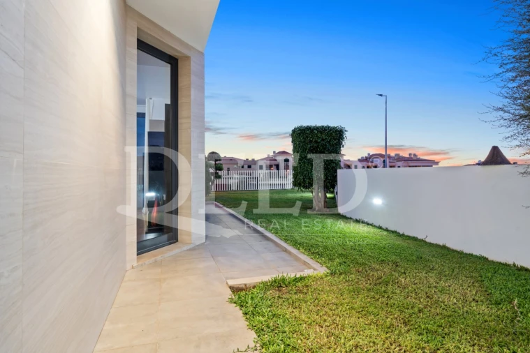 Moradia T3 para Venda em São Martinho Foto 24