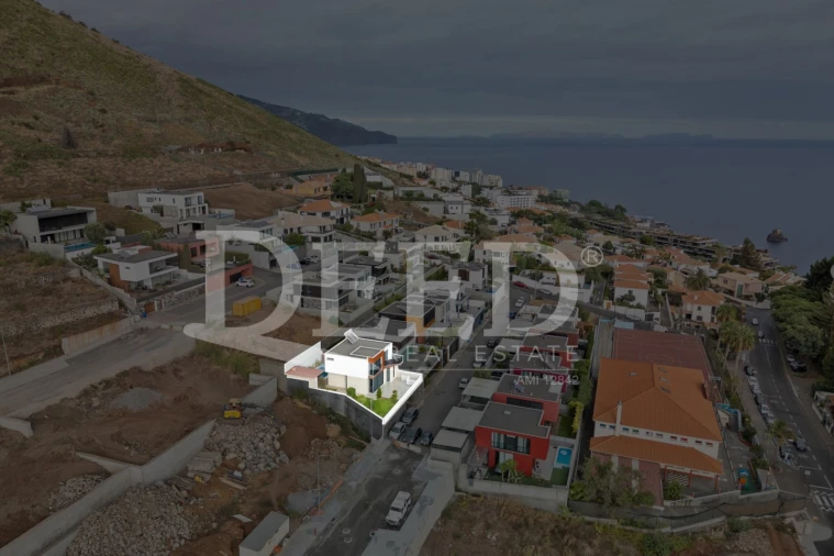 Moradia T3 para Venda em São Martinho Foto 39