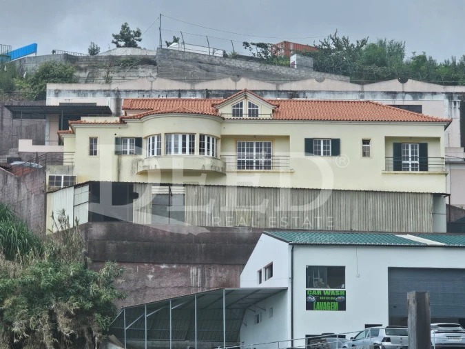 Moradia T3 para Venda em Canhas Foto 29