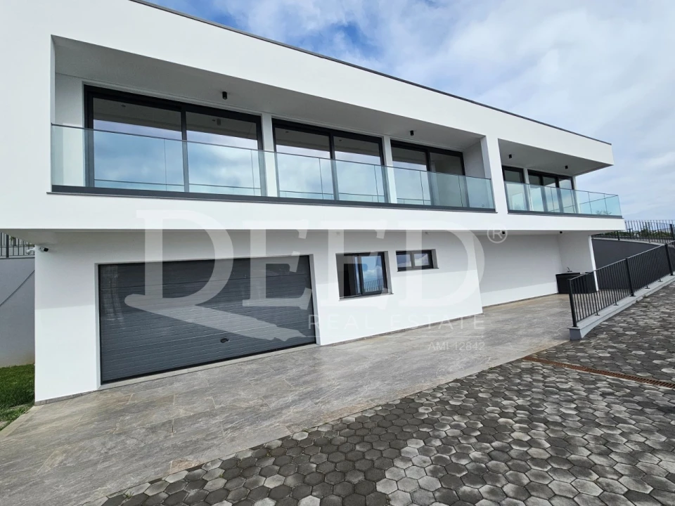 Moradia T3 para Venda em Santa Cruz Foto 2