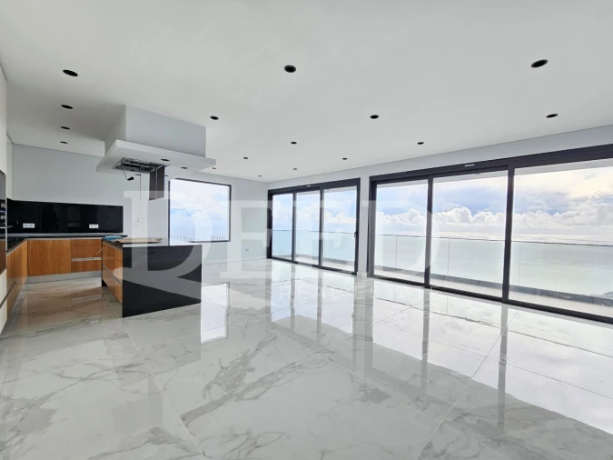 Moradia T3 para Venda em Santa Cruz Foto 7