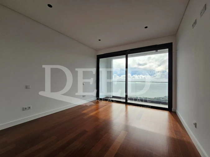 Moradia T3 para Venda em Santa Cruz Foto 10