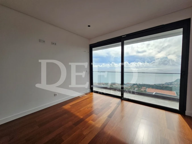 Moradia T3 para Venda em Santa Cruz Foto 11