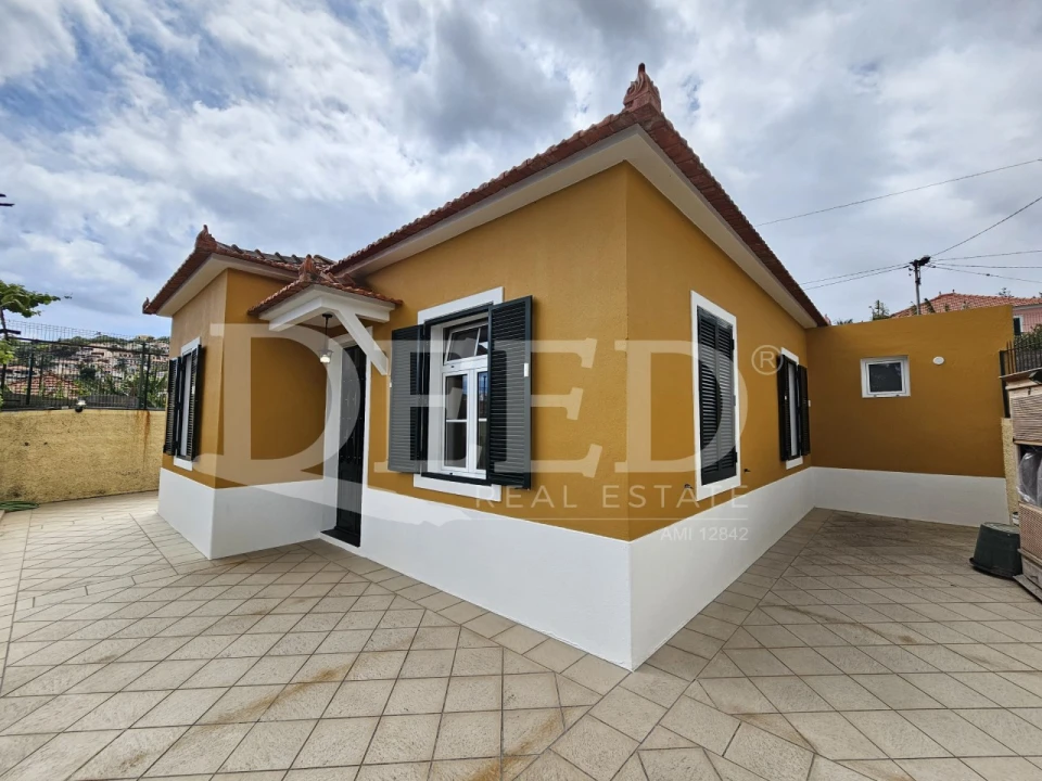 Moradia T3 para Venda em Santo Antonio Foto 16