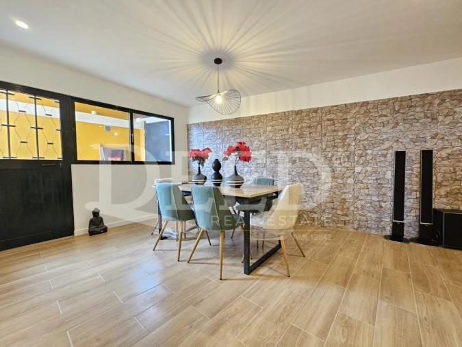 Moradia T3 para Venda em Santo Antonio Foto 6