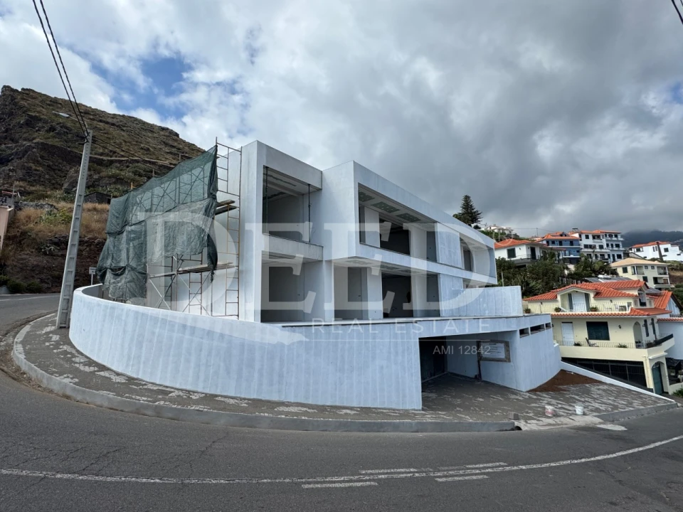 Apartamento T3 para Venda em Camara de Lobos Foto 3