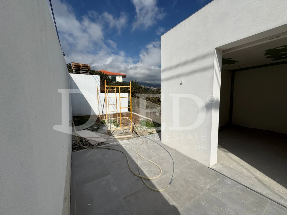 Apartamento T3 para Venda em Camara de Lobos Foto 13