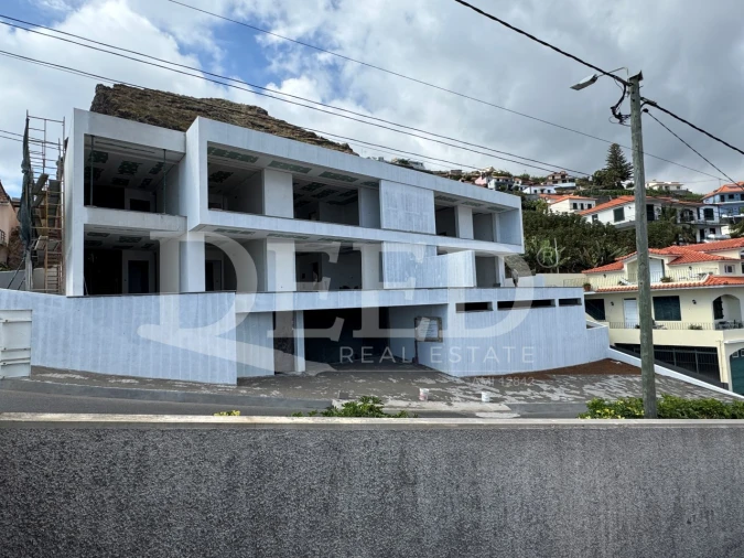 Apartamento T3 para Venda em Camara de Lobos Foto 2