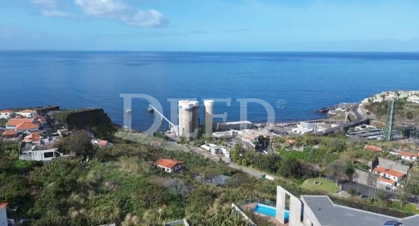 Moradia T3 para Venda em São Martinho Foto 1