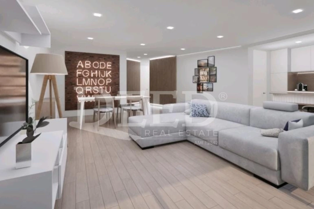 Apartamento T2 para Venda em Camara de Lobos Foto 1