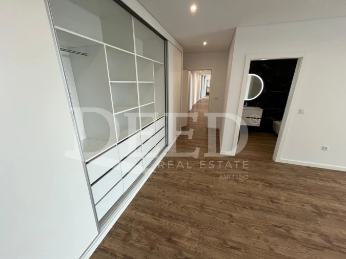 Moradia T3 para Venda em Agua de Pena Foto 18