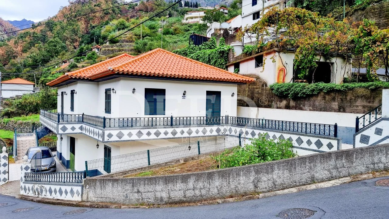 Moradia T3 para Venda em Curral das Freiras Foto 19