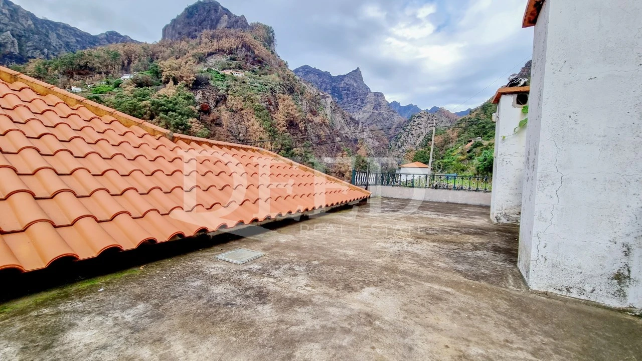 Moradia T3 para Venda em Curral das Freiras Foto 20