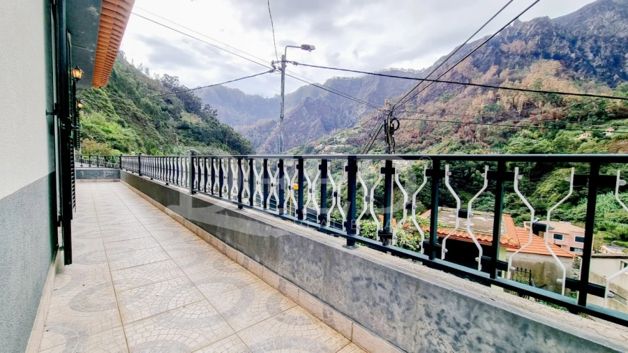 Moradia T3 para Venda em Curral das Freiras Foto 16