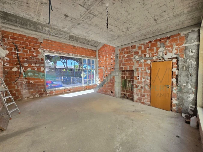 Loja para Arrendamento em Quarteira Foto 8