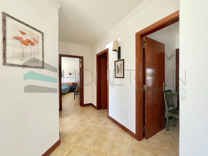 Apartamento T2 para Venda em Albufeira e Olhos de Água Foto 3