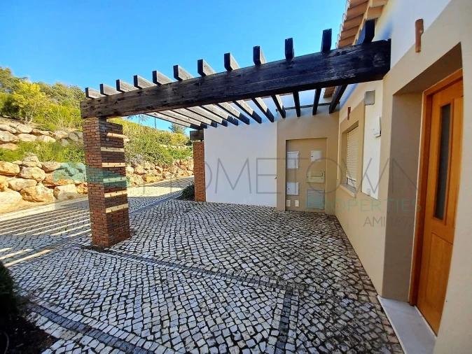 Moradia T3 para Arrendamento em Mexilhoeira Grande Foto 4