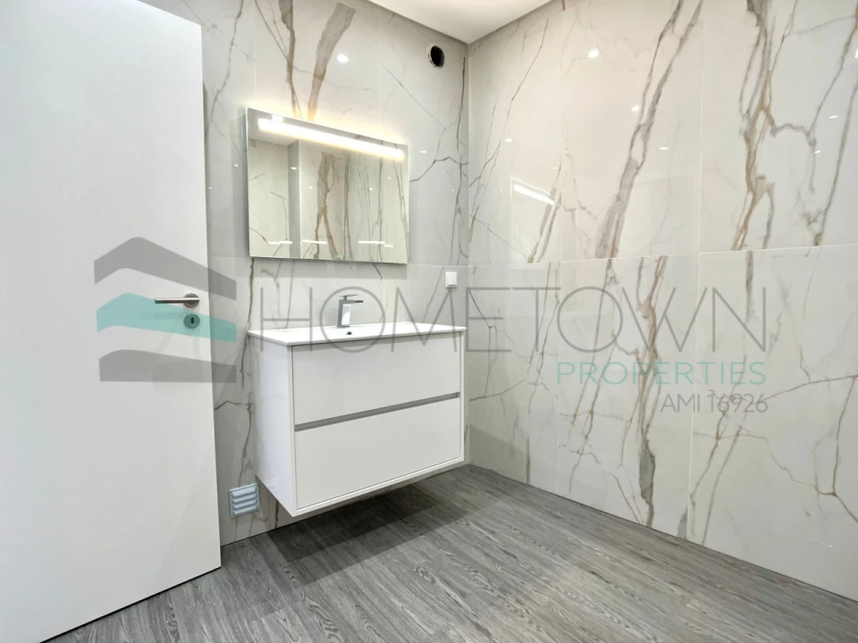 Apartamento T3 para Venda em Quelfes Foto 13