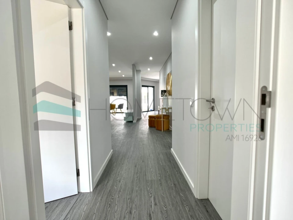 Apartamento T3 para Venda em Quelfes Foto 4