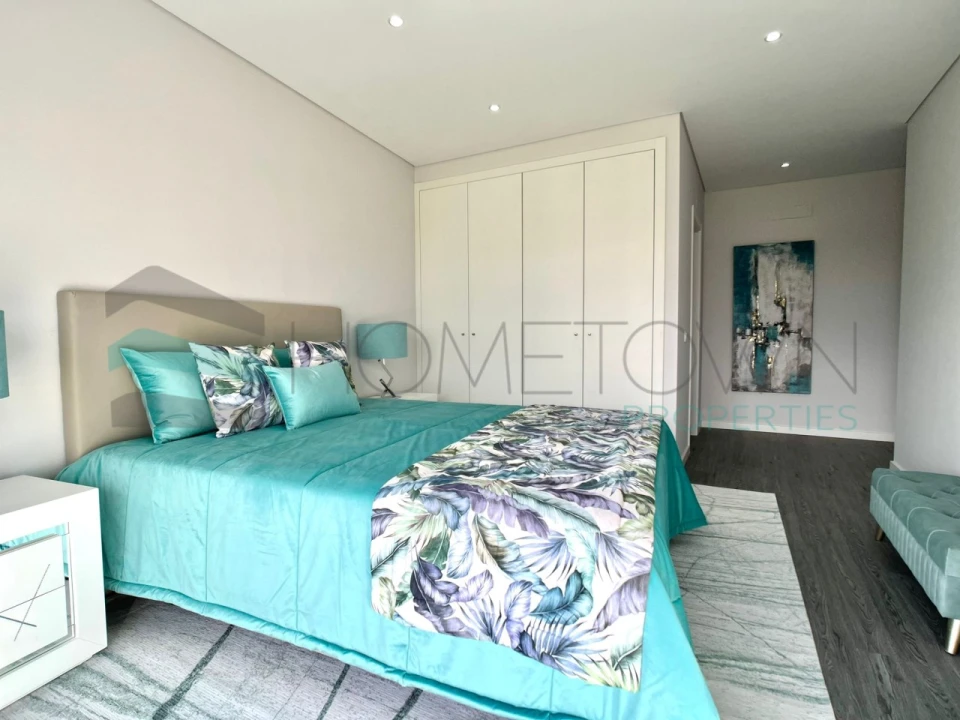 Apartamento T3 para Venda em Quelfes Foto 1