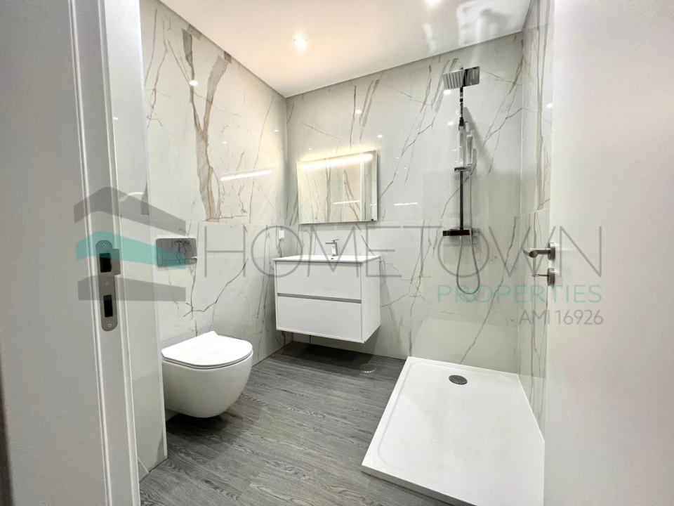 Apartamento T3 para Venda em Quelfes Foto 19