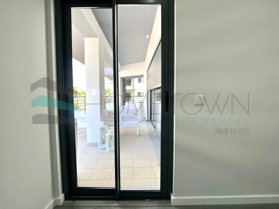 Apartamento T3 para Venda em Quelfes Foto 5