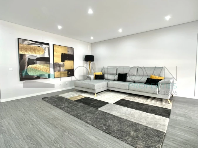 Apartamento T3 para Venda em Quelfes Foto 27