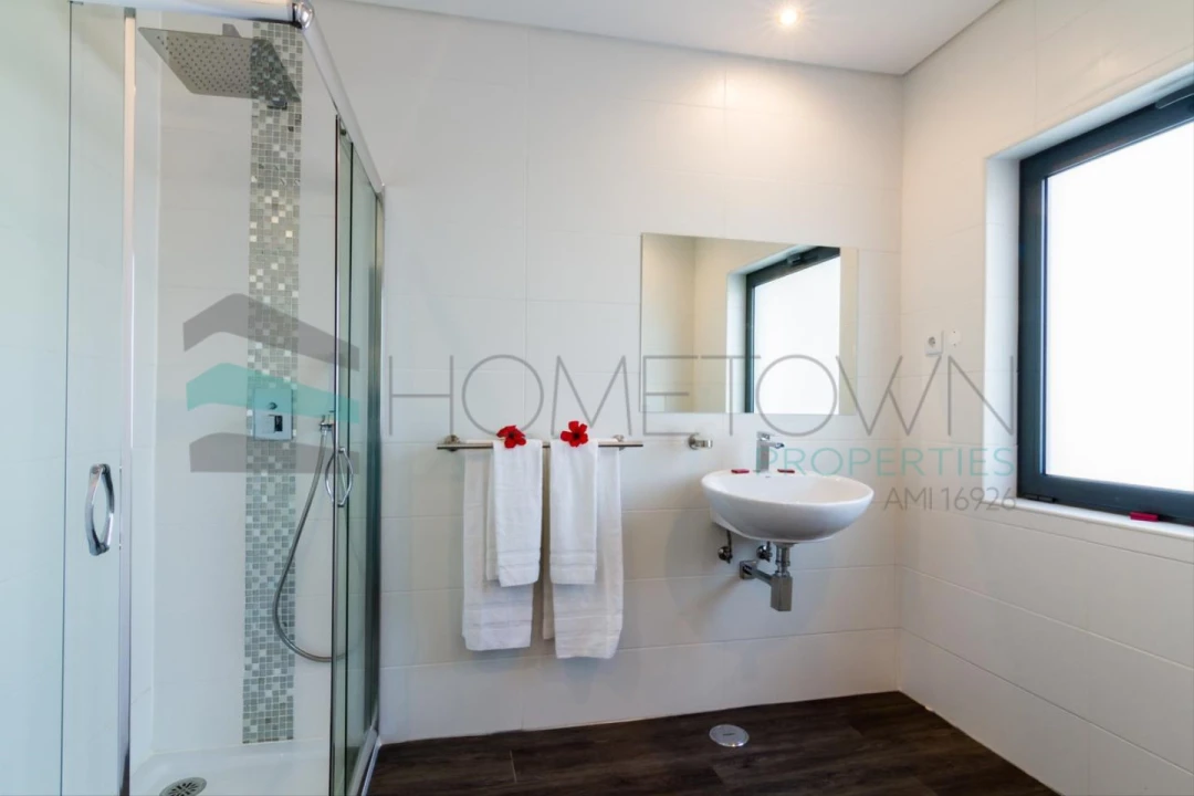 Negócio para Venda em Guia Foto 42