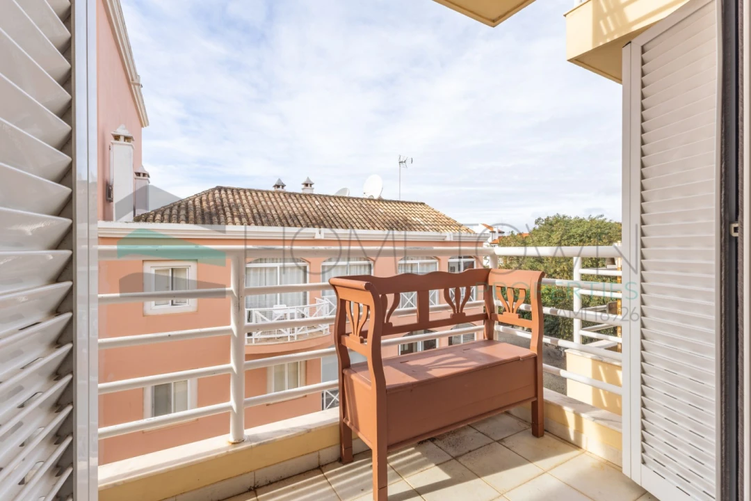 Apartamento T2 para Venda em Quarteira Foto 12