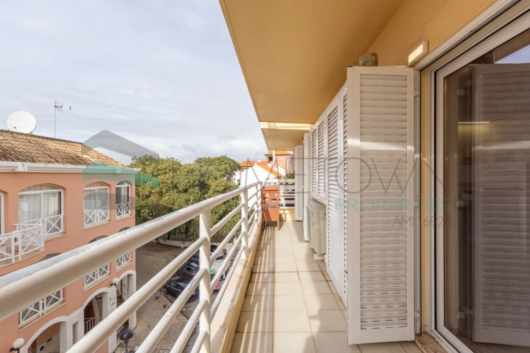Apartamento T2 para Venda em Quarteira Foto 24