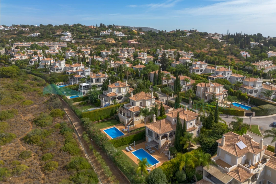 Moradia T4 para Venda em Almancil Foto 47