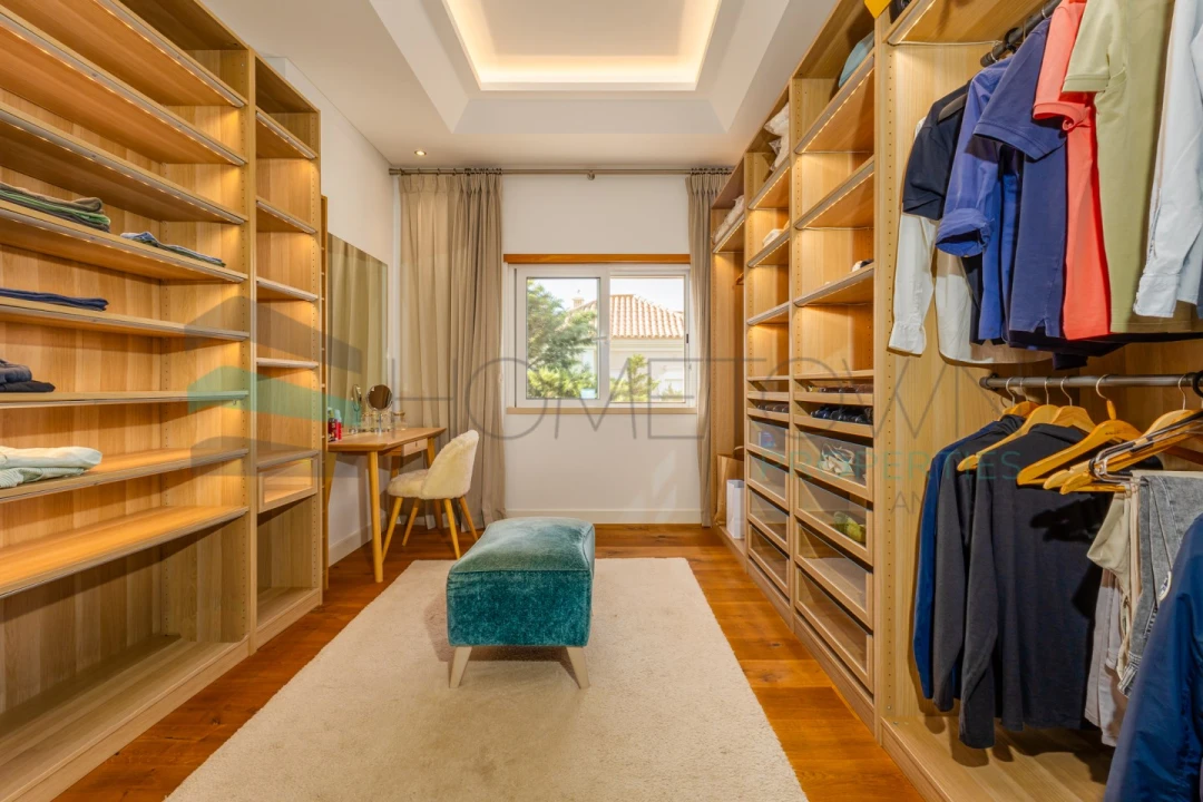 Moradia T4 para Venda em Almancil Foto 17