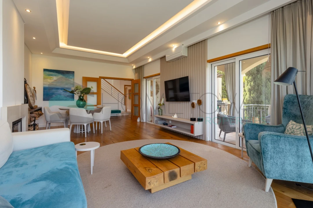 Moradia T4 para Venda em Almancil Foto 8