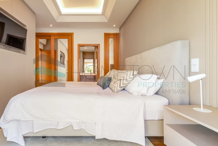 Moradia T4 para Venda em Almancil Foto 14