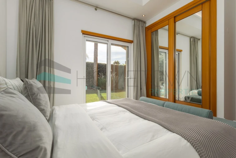 Moradia T4 para Venda em Almancil Foto 20