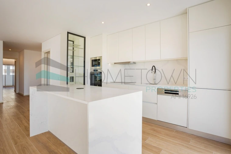Apartamento T2 para Venda em Quarteira Foto 6
