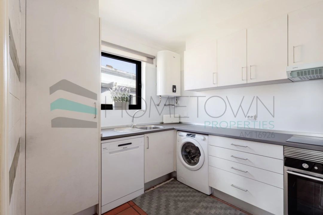 Apartamento T1 para Venda em Quarteira Foto 2