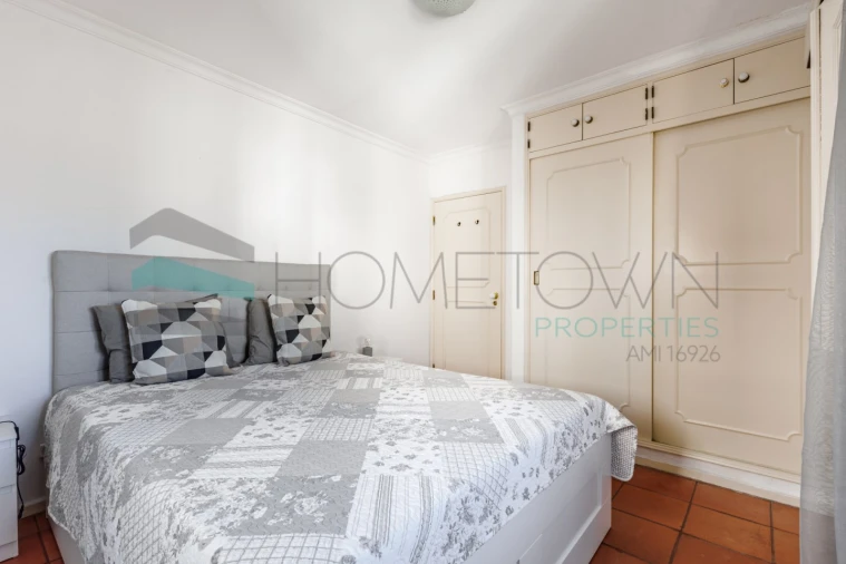 Apartamento T1 para Venda em Quarteira Foto 7